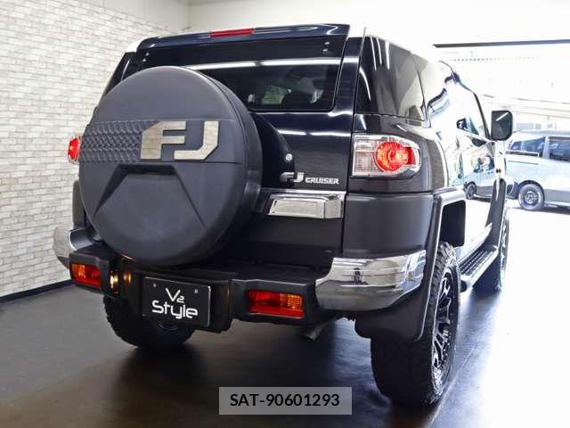 Toyota FJ CRUISER 2012-11 8871008-15