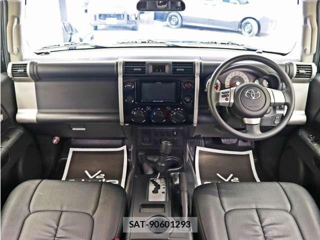 Toyota FJ CRUISER 2012-11 8871008-19