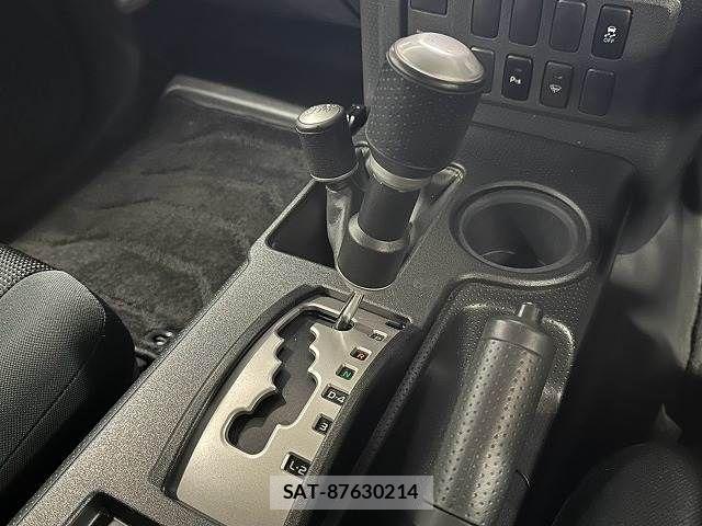 Toyota FJ CRUISER 2011-11 8871012-9