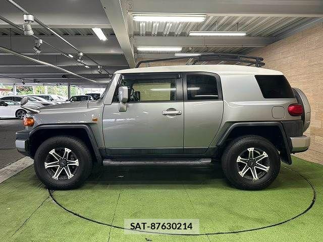 Toyota FJ CRUISER 2011-11 8871012-16