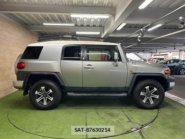 Toyota FJ CRUISER 2011-11 8871012-17