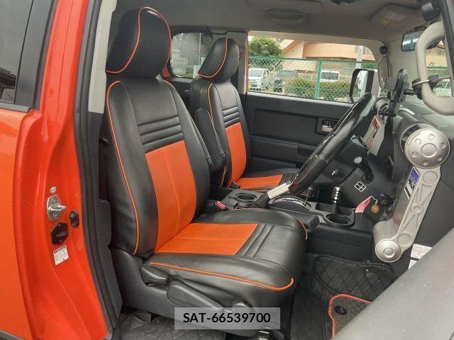 Toyota FJ CRUISER 2012-11 8879788-9