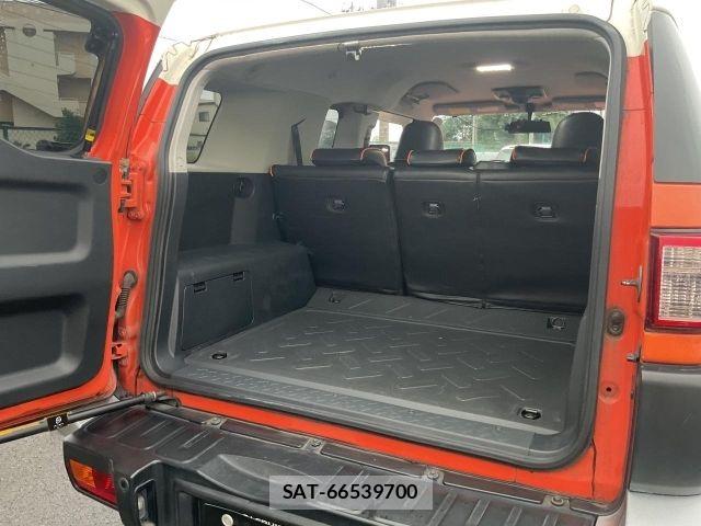 Toyota FJ CRUISER 2012-11 8879788-13
