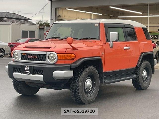 Toyota FJ CRUISER 2012-11 8879788-5