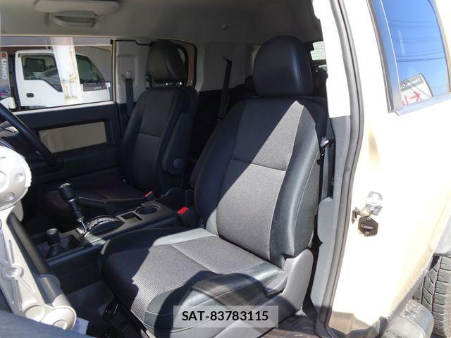 Toyota FJ CRUISER 2012-01 8883626-16