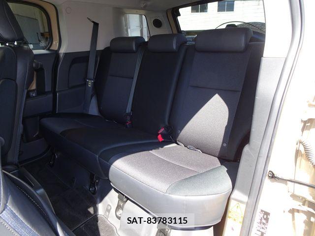Toyota FJ CRUISER 2012-01 8883626-17