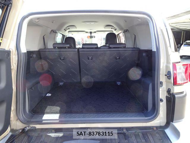 Toyota FJ CRUISER 2012-01 8883626-18