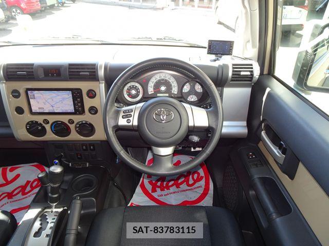 Toyota FJ CRUISER 2012-01 8883626-1