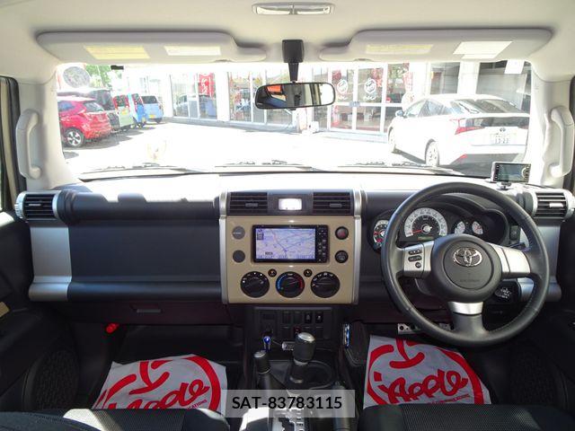 Toyota FJ CRUISER 2012-01 8883626-21