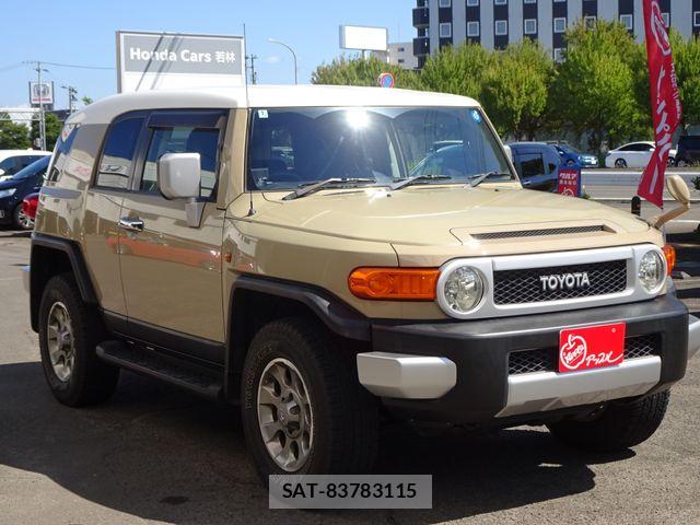 Toyota FJ CRUISER 2012-01 8883626-3