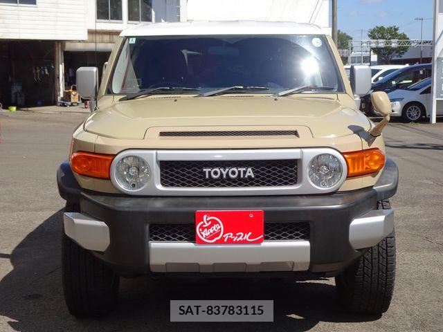 Toyota FJ CRUISER 2012-01 8883626-5