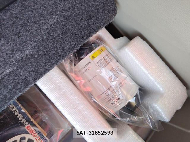 Mazda FLAIR 2018-10 7508683-29