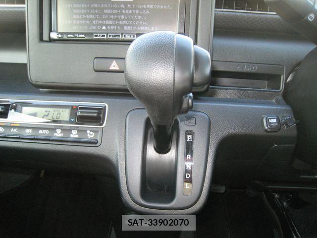 Mazda FLAIR 2017-09 8207536-19