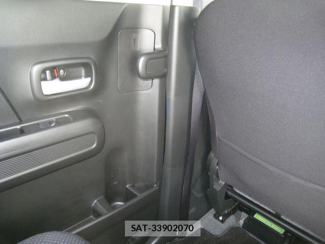 Mazda FLAIR 2017-09 8207536-21