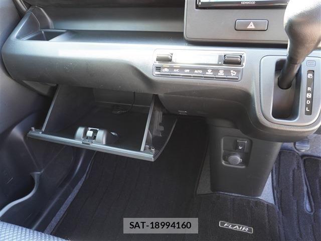 Mazda FLAIR 2018-08 8485422-7