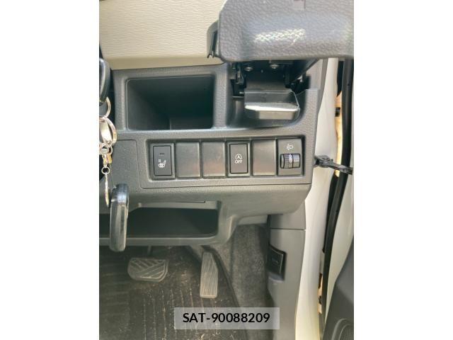 Mazda FLAIR 2015-06 7218662-18