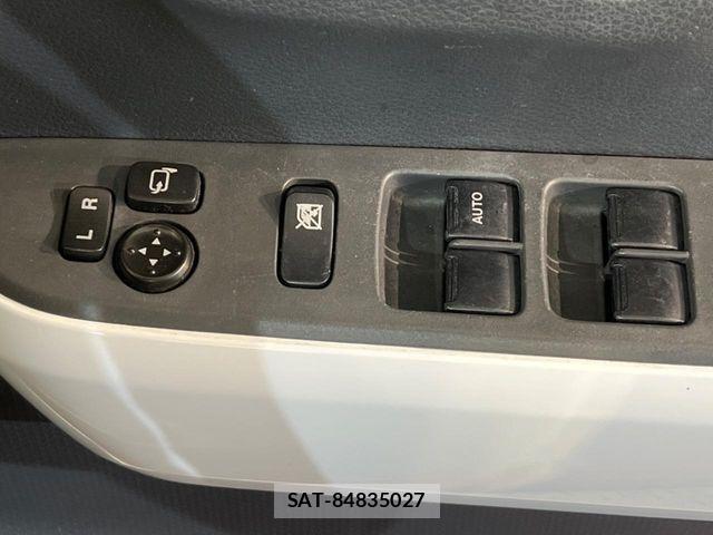 Mazda FLAIR CROSSOVER 2015-07 7454348-6