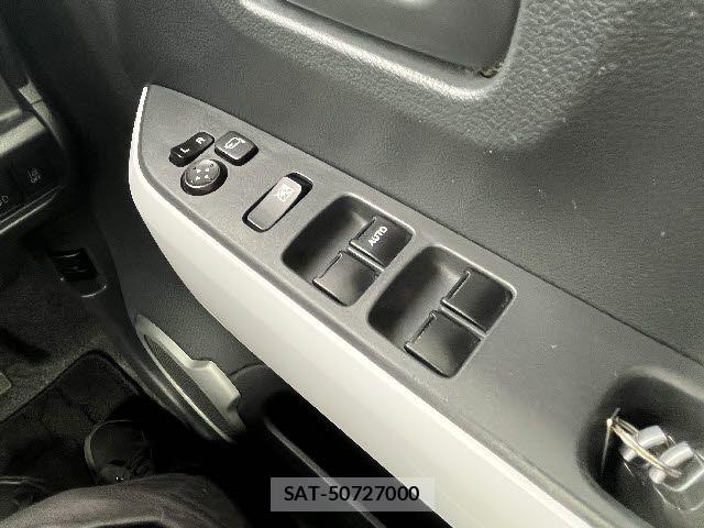 Mazda FLAIR CROSSOVER 2016-07 7723412-24