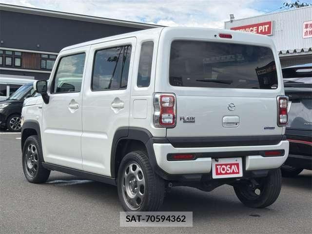 Mazda FLAIR CROSSOVER 2022-04 8314489-24