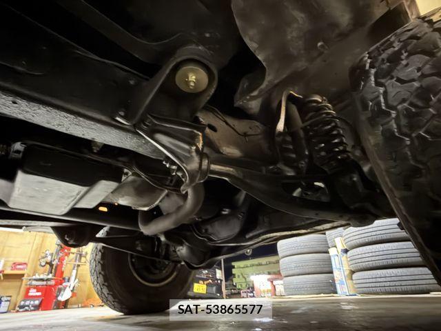 Ford BRONCO 1983-12 2348862-4