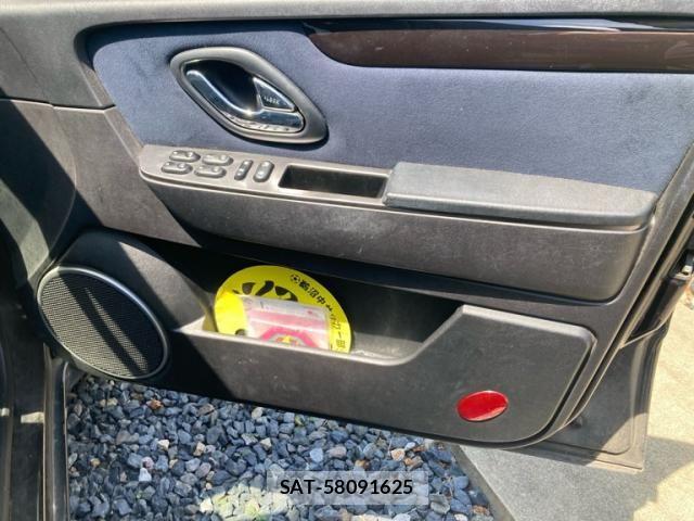 Ford Japan ESCAPE 2011-08 8561941-11