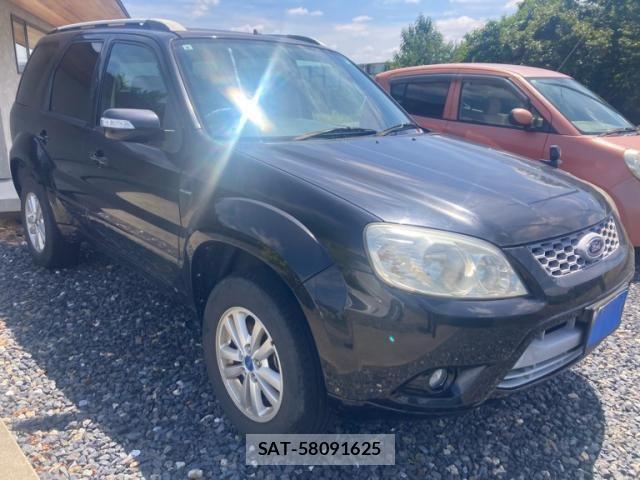 Ford Japan ESCAPE 2011-08 8561941-1