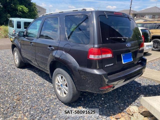 Ford Japan ESCAPE 2011-08 8561941-3