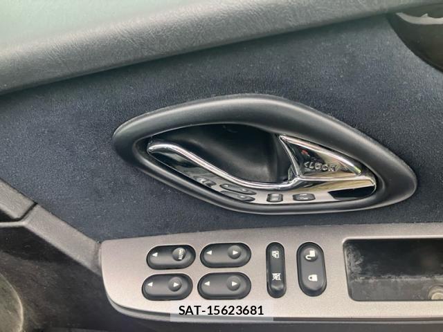 Ford Japan ESCAPE 2013-04 8659148-16