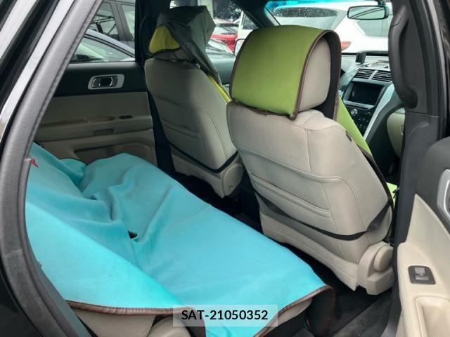 Ford EXPLORER 2011-08 8365977-11