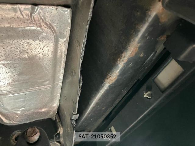 Ford EXPLORER 2011-08 8365977-26