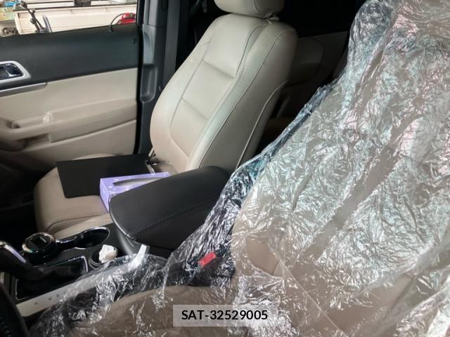 Ford EXPLORER 2015-06 7961688-13