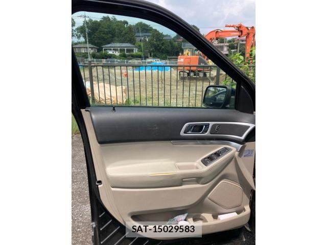 Ford EXPLORER 2013-06 8073795-12