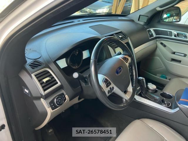 Ford EXPLORER 2014-05 8412502-17