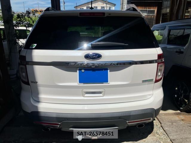 Ford EXPLORER 2014-05 8412502-3