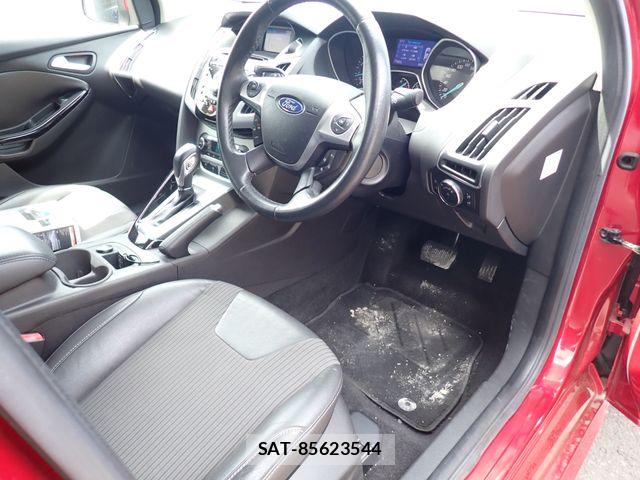 Ford FOCUS 2013-04 7723426-1
