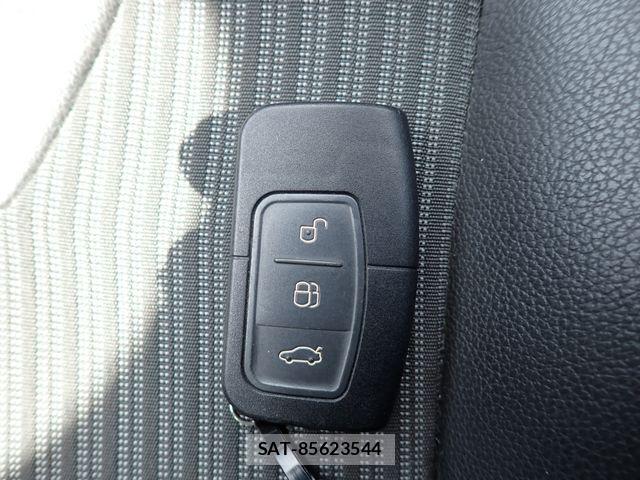 Ford FOCUS 2013-04 7723426-29