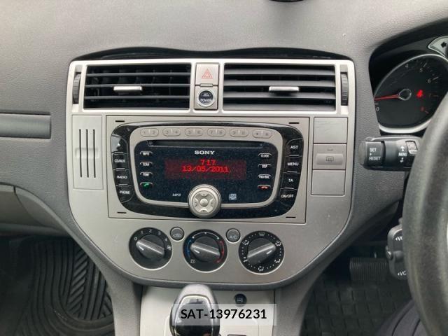 Ford KUGA 2012-02 7327103-17