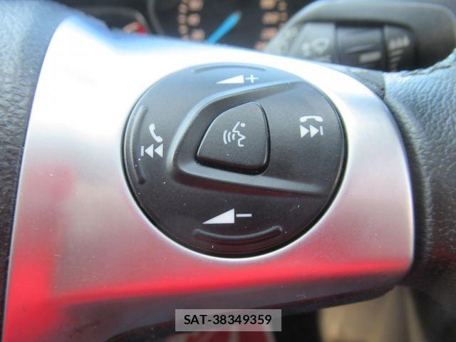Ford KUGA 2015-12 7357805-23