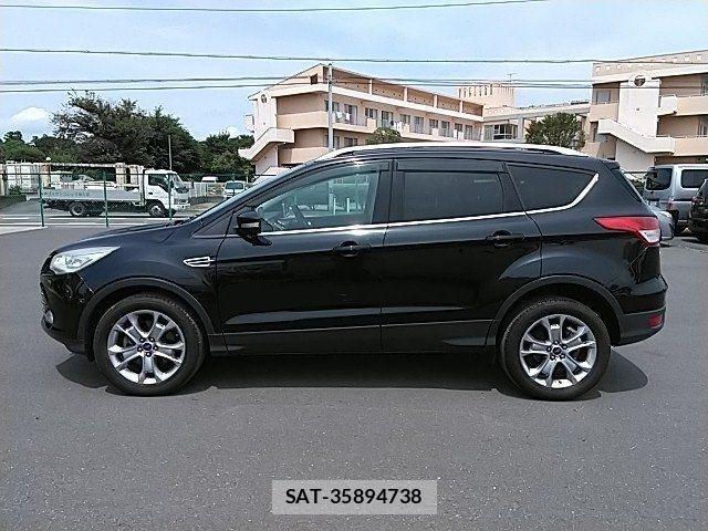 Ford KUGA 2015-08 7876518-15