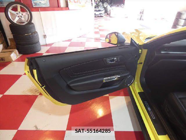 Ford MUSTANG 2023-08 2776922-13