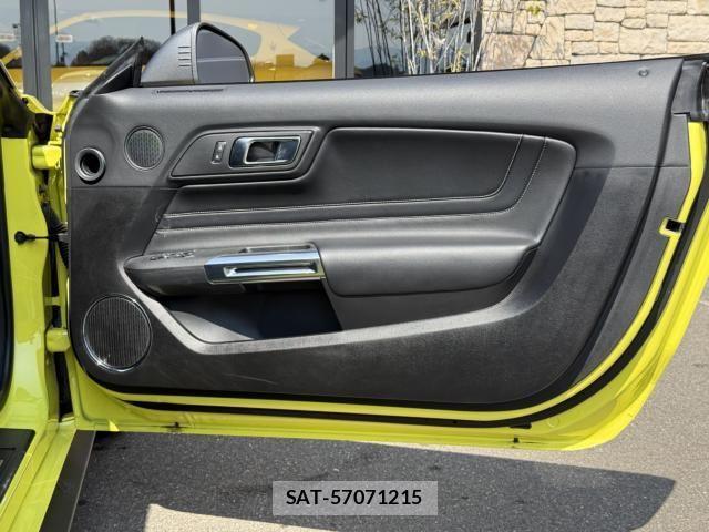 Ford MUSTANG 2023-09 4592335-21