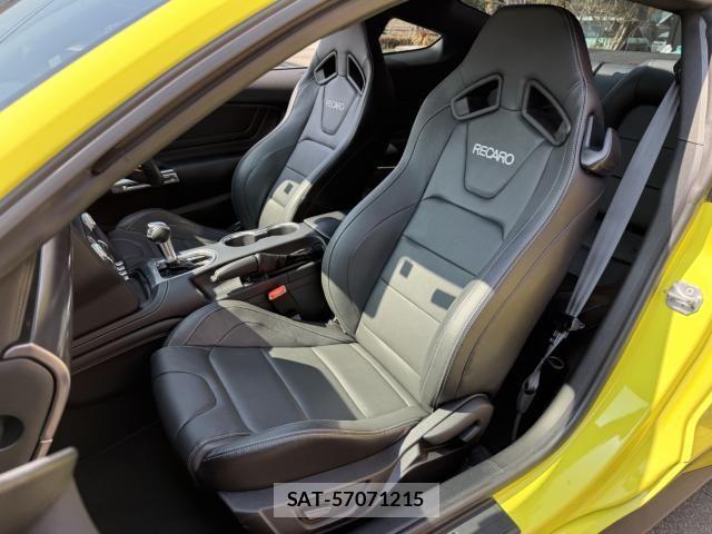 Ford MUSTANG 2023-09 4592335-25
