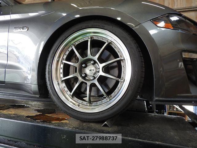 Ford MUSTANG 2020-12 5867816-9