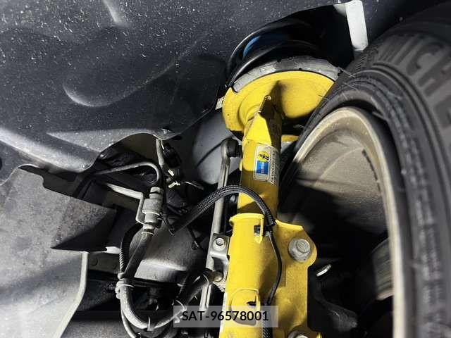 Ford MUSTANG 2015-02 7218708-7