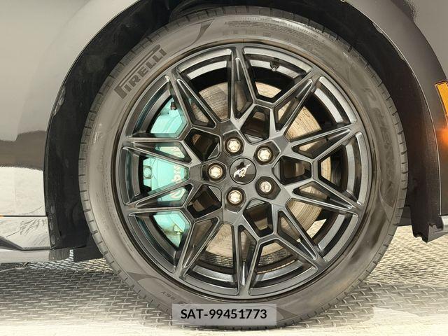 Ford MUSTANG 2024-07 8335867-28
