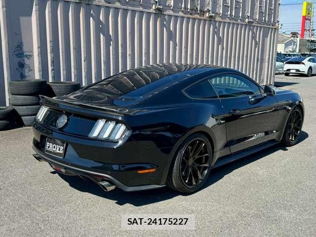 Ford MUSTANG 2015-01 8354511-16