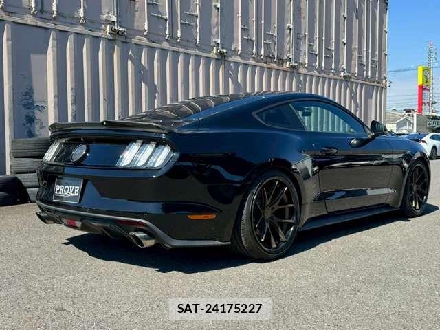 Ford MUSTANG 2015-01 8354511-17