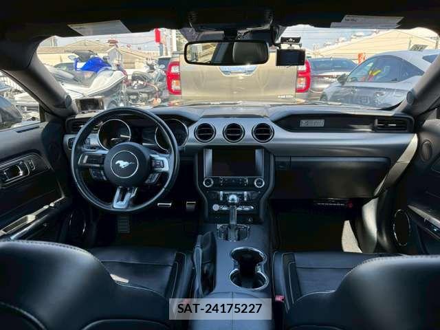 Ford MUSTANG 2015-01 8354511-2
