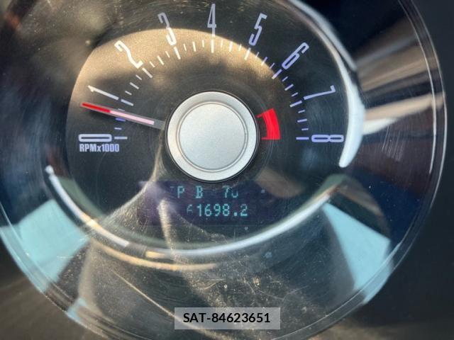 Ford MUSTANG 2013-12 8365979-18