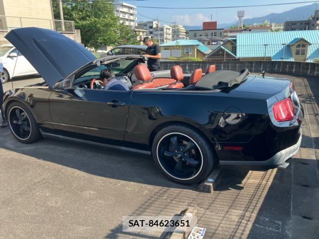 Ford MUSTANG 2013-12 8365979-3